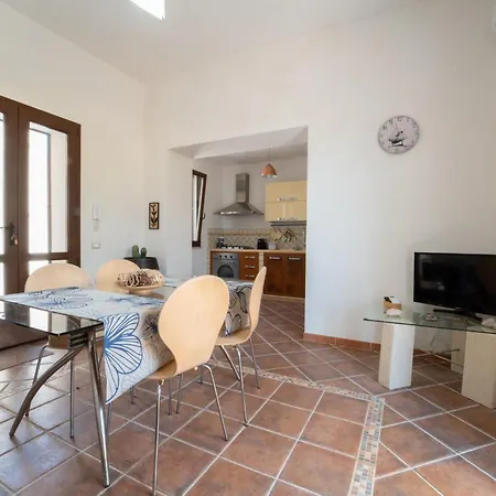 Rose Marine Casa - Arancio 아파트